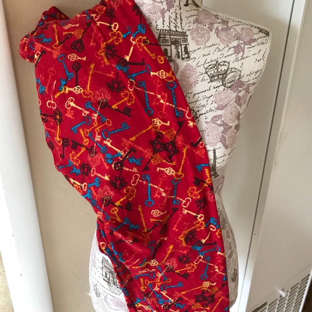 Lularoe Skeleton Key Leggings